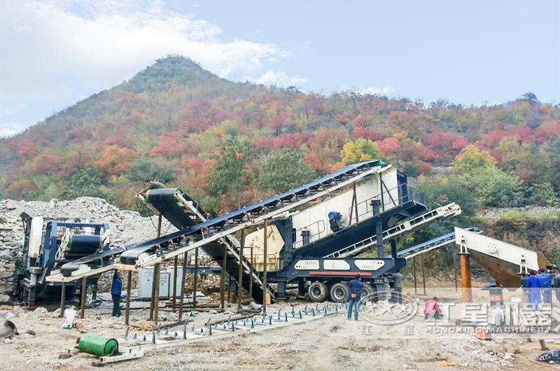 山東混凝土移動反擊破碎機生產線現場