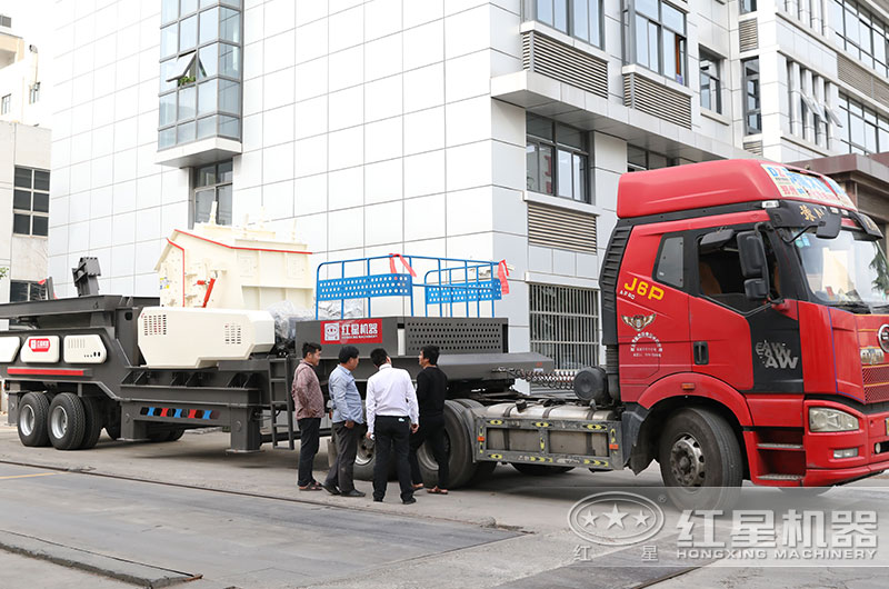 小型建筑垃圾粉碎機設備準備發(fā)貨